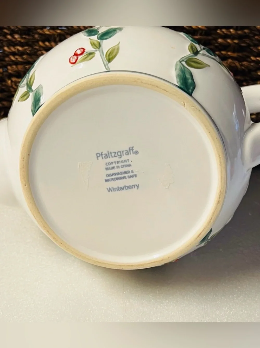 Pfaltzgraff Winterberry Stoneware Teapot Christmas Tea